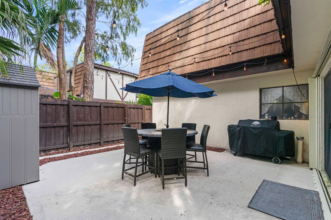 For Sale: $365,000 (2 beds, 2 baths, 1470 Square Feet)