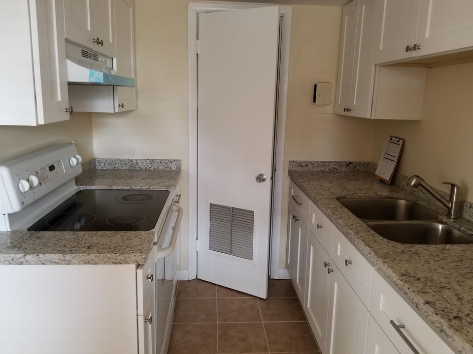 For Rent: $1,575 (1 beds, 1 baths, 603 Square Feet)