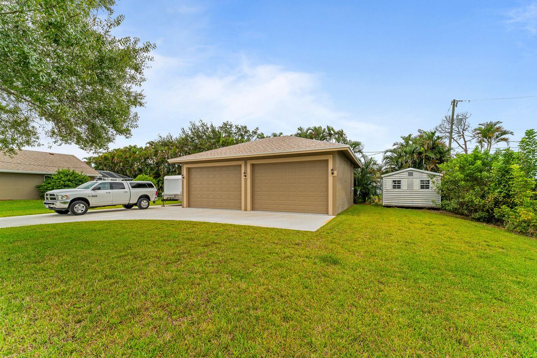 For Sale: $749,000 (3 beds, 3 baths, 2074 Square Feet)