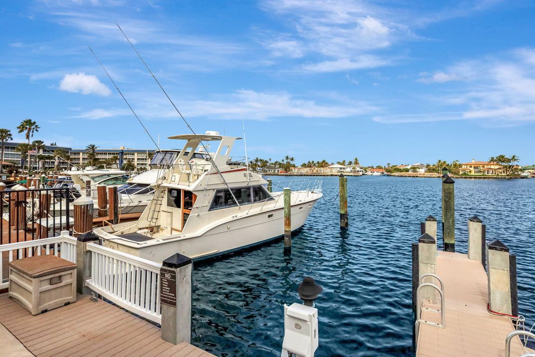 For Sale: $1,095,000 (2 beds, 2 baths, 1500 Square Feet)