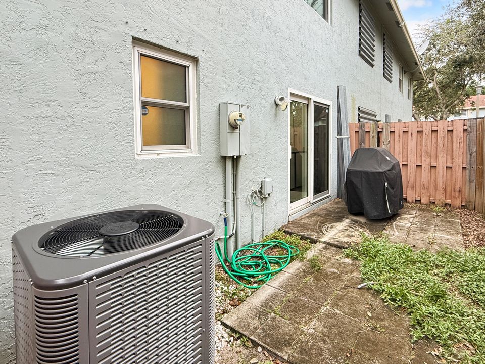 For Sale: $399,000 (3 beds, 2 baths, 1365 Square Feet)