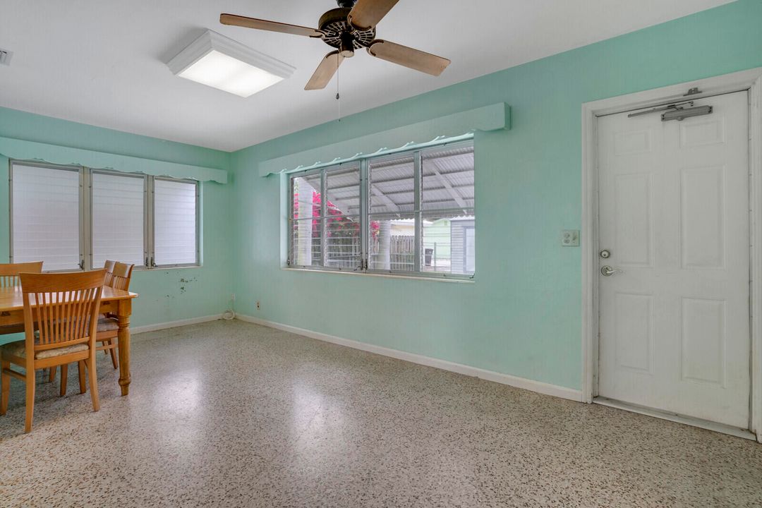 For Sale: $685,000 (2 beds, 1 baths, 1192 Square Feet)