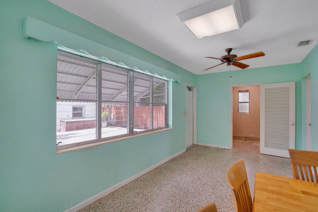 For Sale: $685,000 (2 beds, 1 baths, 1192 Square Feet)