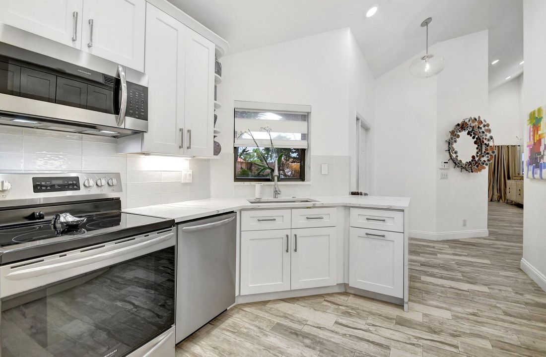 For Sale: $660,000 (2 beds, 2 baths, 1795 Square Feet)