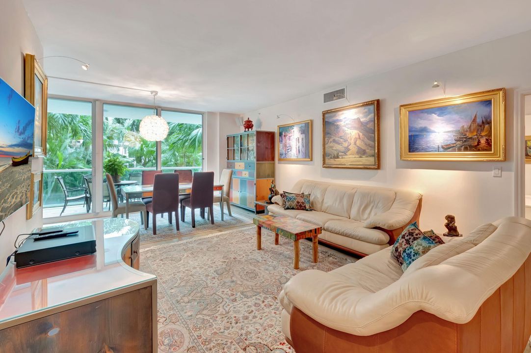 For Sale: $1,595,000 (2 beds, 2 baths, 2005 Square Feet)