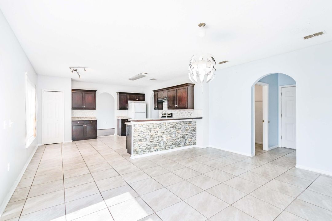 For Sale: $340,000 (4 beds, 2 baths, 2113 Square Feet)