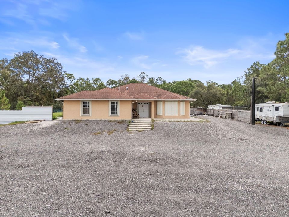 For Sale: $385,000 (3 beds, 2 baths, 1566 Square Feet)