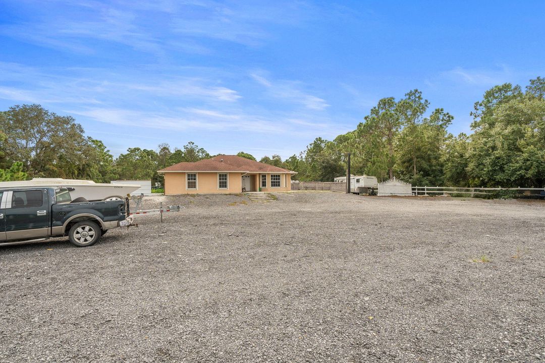 For Sale: $385,000 (3 beds, 2 baths, 1566 Square Feet)