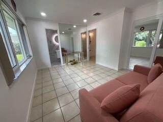 En Venta: $795,000 (4 camas, 3 baños, 1721 Pies cuadrados)