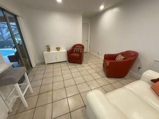 En Venta: $795,000 (4 camas, 3 baños, 1721 Pies cuadrados)