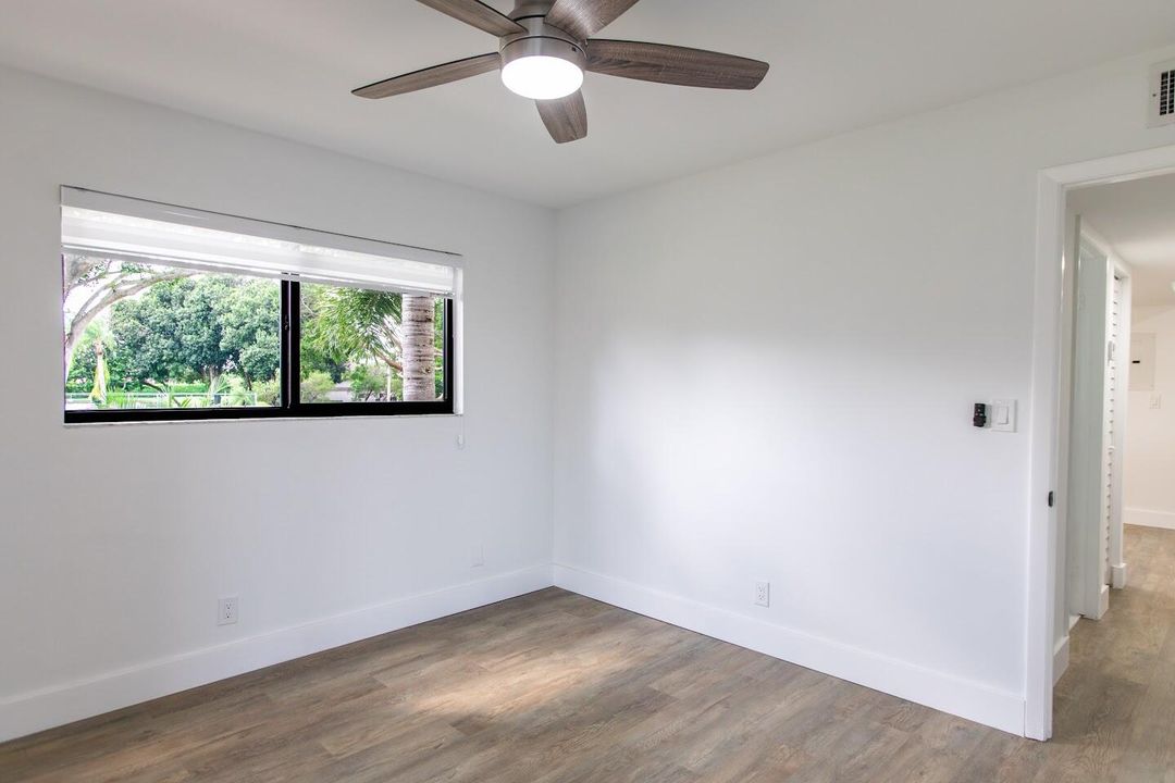 For Sale: $259,000 (2 beds, 2 baths, 1100 Square Feet)