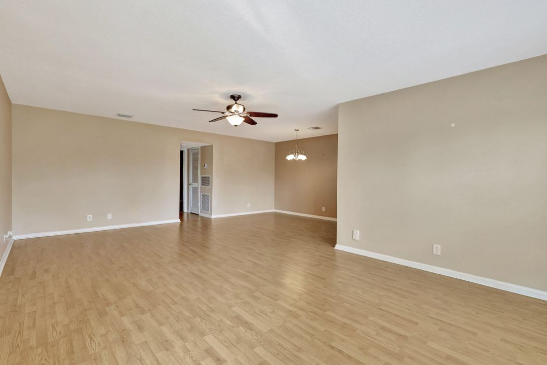 For Sale: $199,000 (1 beds, 1 baths, 994 Square Feet)