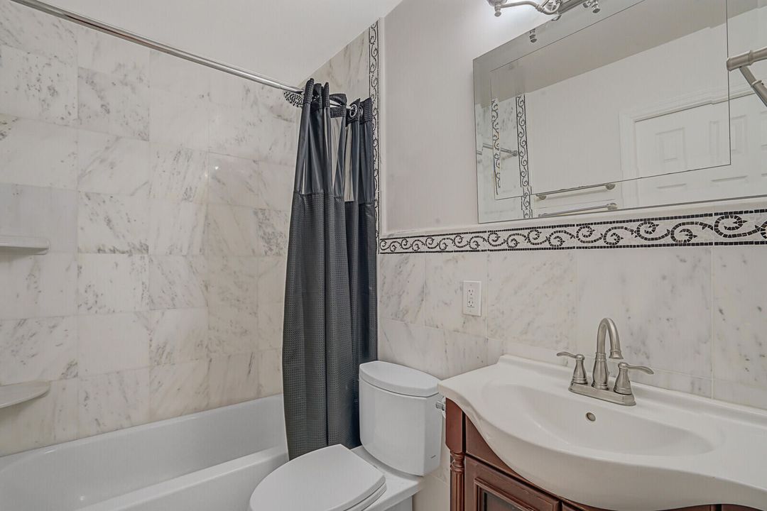 For Sale: $399,000 (2 beds, 2 baths, 1173 Square Feet)