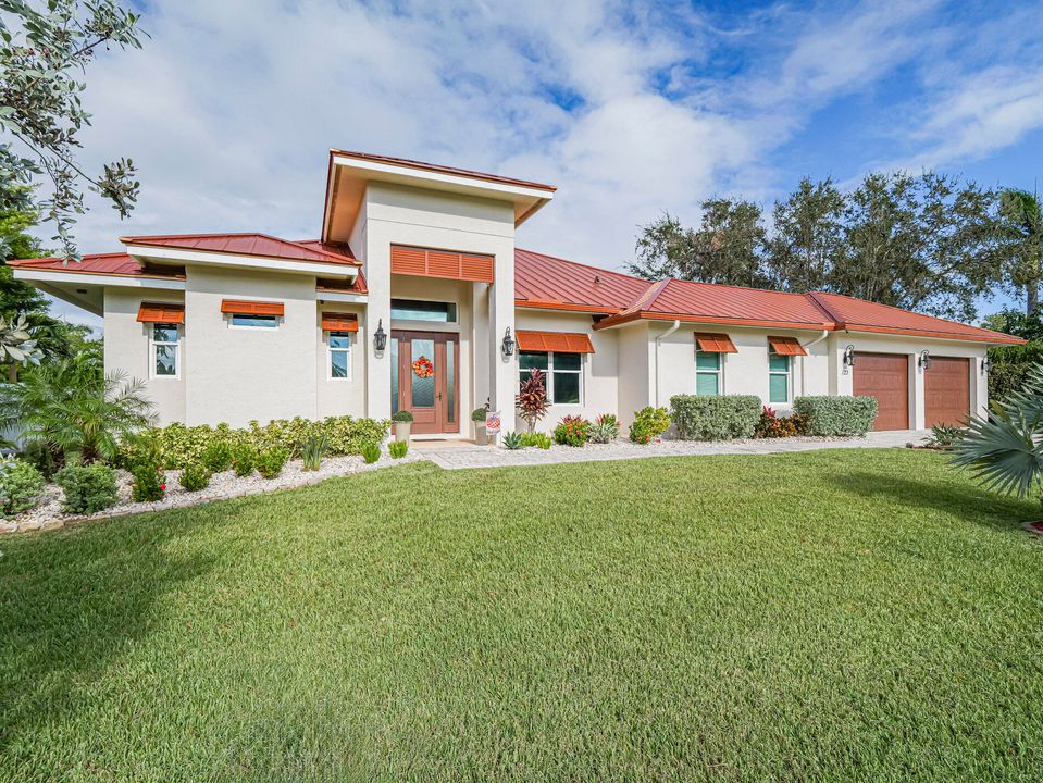 For Sale: $1,550,000 (3 beds, 3 baths, 2267 Square Feet)