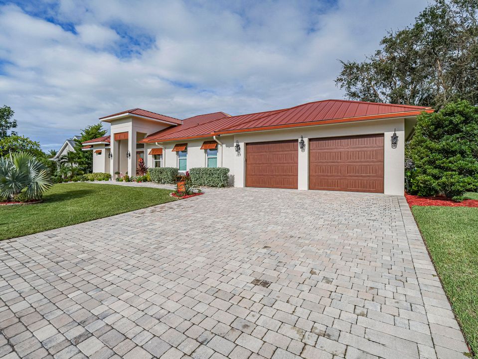 For Sale: $1,550,000 (3 beds, 3 baths, 2267 Square Feet)