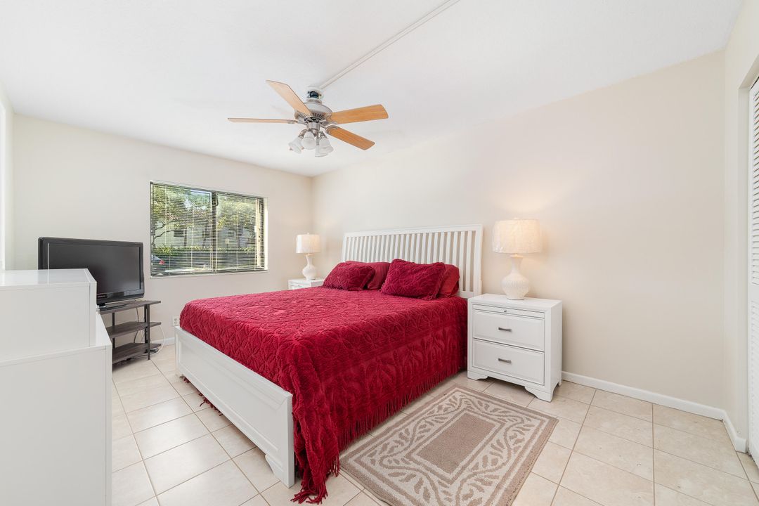 For Sale: $249,000 (2 beds, 2 baths, 1000 Square Feet)