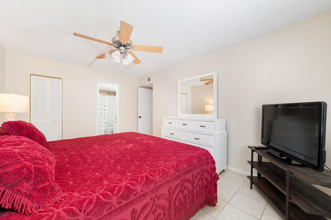 For Sale: $249,000 (2 beds, 2 baths, 1000 Square Feet)