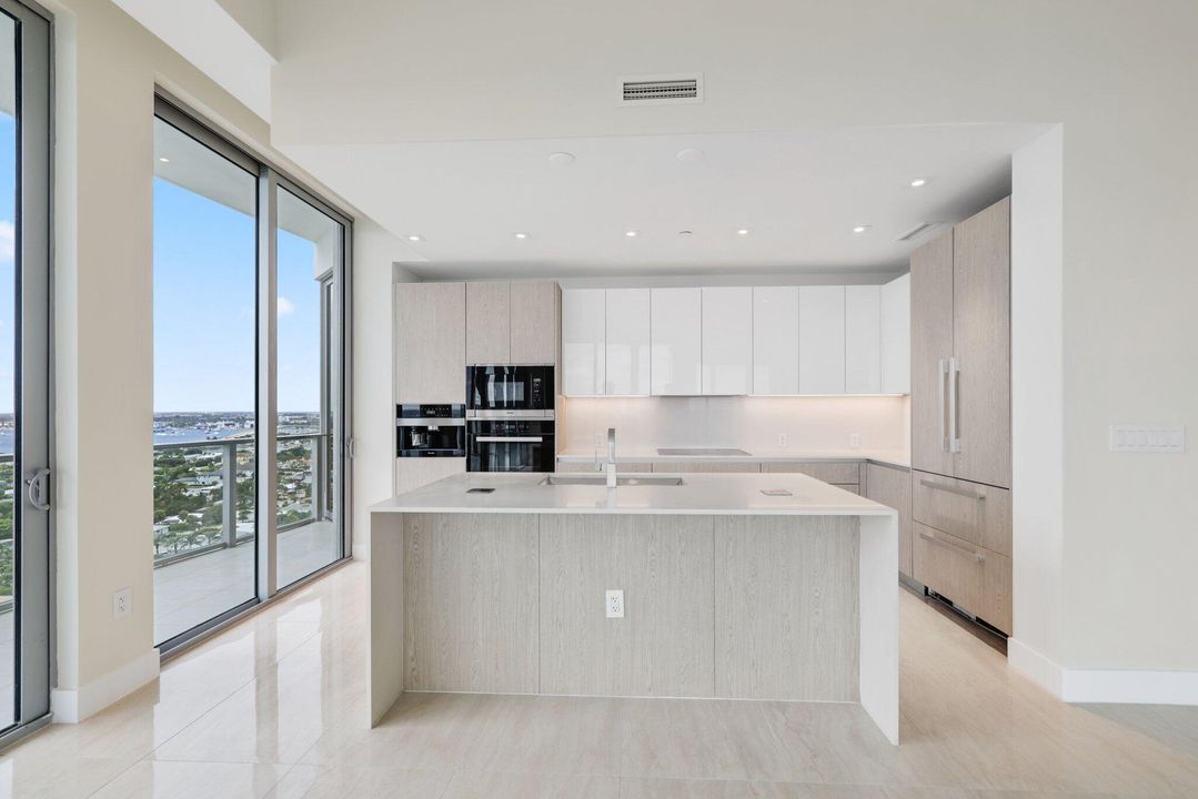 For Sale: $3,695,000 (2 beds, 2 baths, 2065 Square Feet)