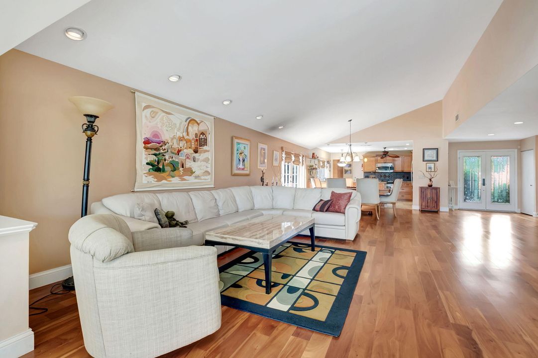 For Sale: $625,000 (3 beds, 2 baths, 2828 Square Feet)