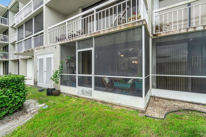 For Sale: $268,900 (2 beds, 2 baths, 1397 Square Feet)