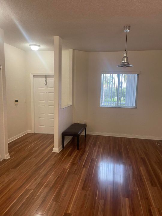 For Sale: $349,500 (2 beds, 2 baths, 1705 Square Feet)