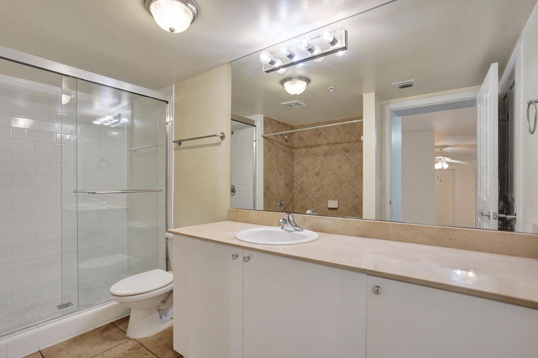 For Sale: $359,000 (1 beds, 1 baths, 610 Square Feet)