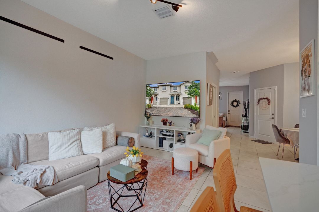 For Sale: $500,000 (3 beds, 2 baths, 1524 Square Feet)