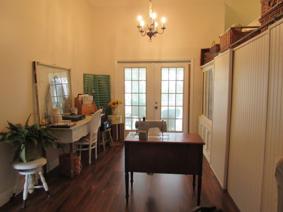 For Sale: $359,000 (3 beds, 2 baths, 1890 Square Feet)