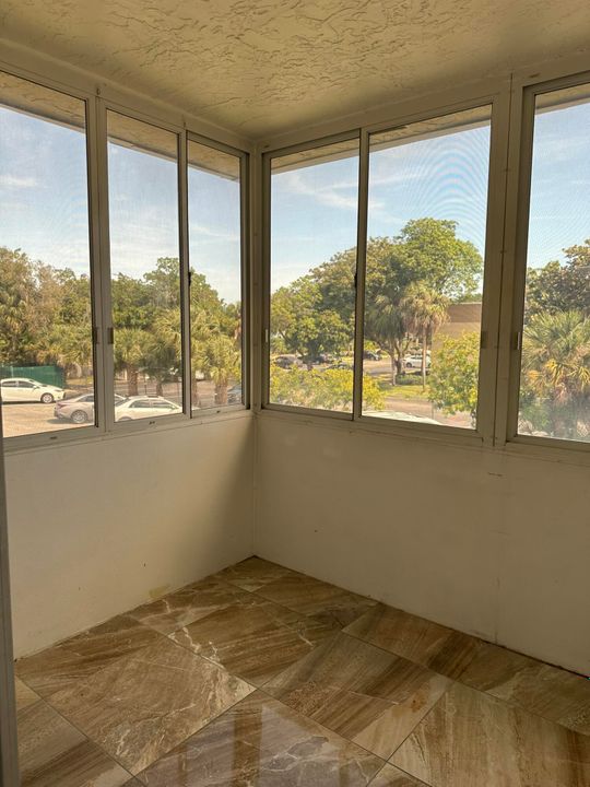 En Venta: $100,000 (1 camas, 1 baños, 691 Pies cuadrados)