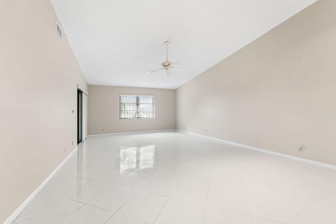 For Sale: $259,000 (2 beds, 2 baths, 1345 Square Feet)