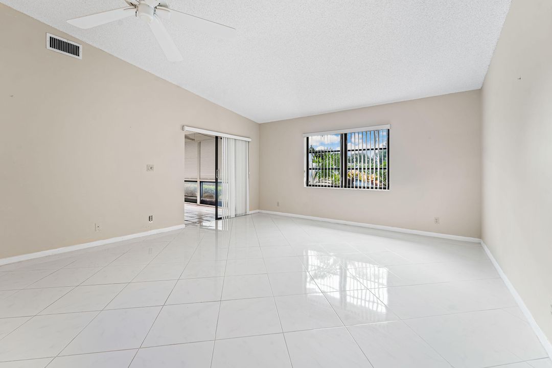 For Sale: $259,000 (2 beds, 2 baths, 1345 Square Feet)