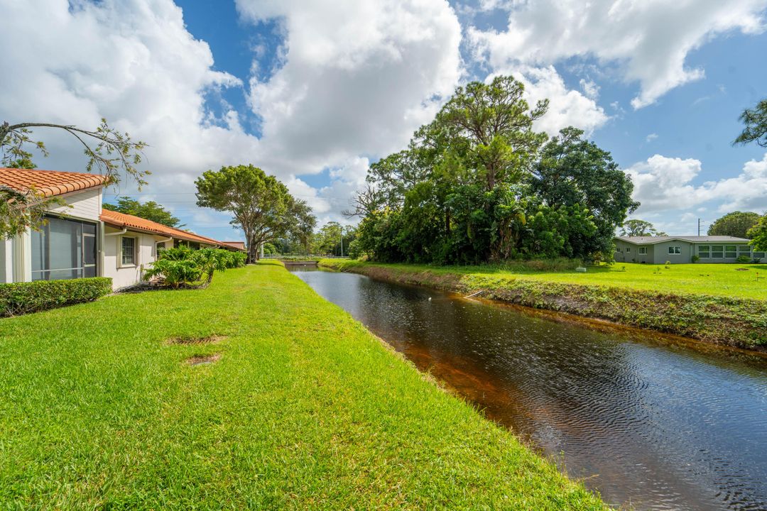 For Sale: $259,000 (2 beds, 2 baths, 1345 Square Feet)