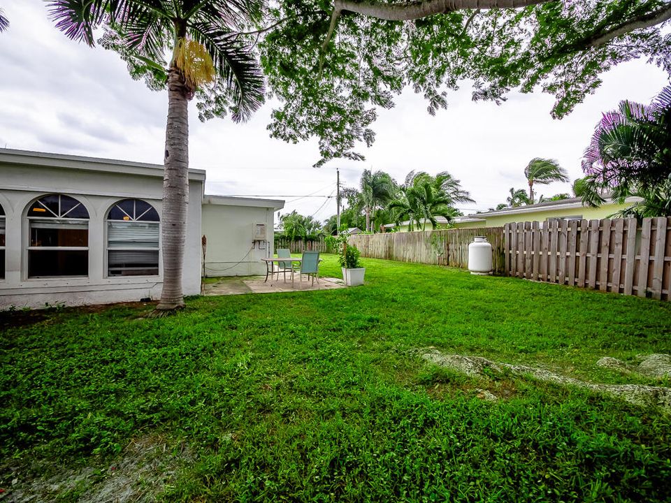 For Sale: $625,000 (3 beds, 2 baths, 1080 Square Feet)