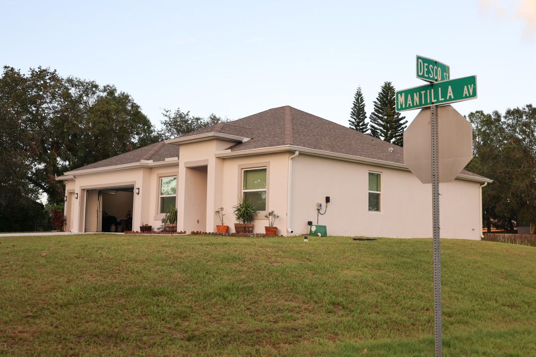 For Sale: $395,000 (3 beds, 2 baths, 1626 Square Feet)