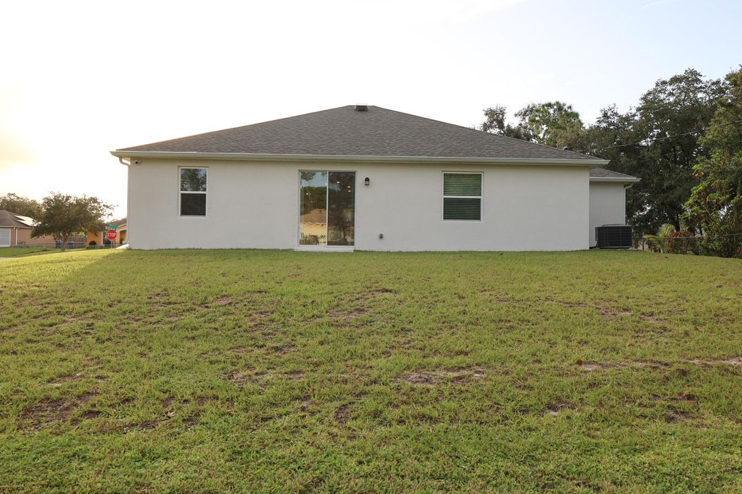 For Sale: $395,000 (3 beds, 2 baths, 1626 Square Feet)