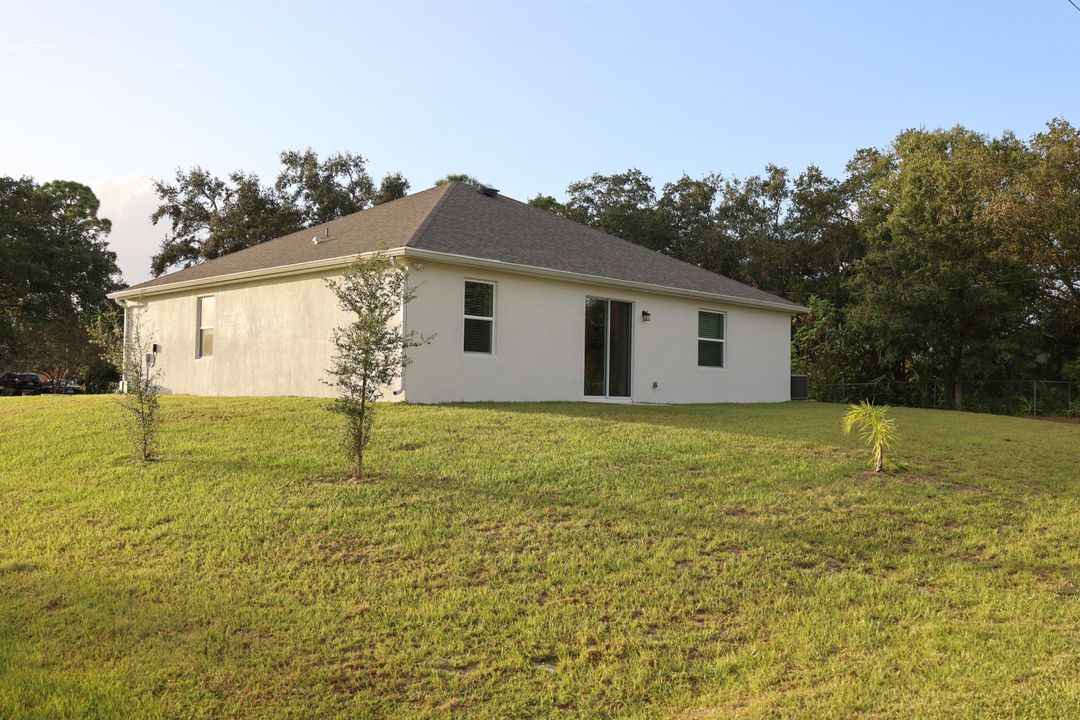 For Sale: $395,000 (3 beds, 2 baths, 1626 Square Feet)