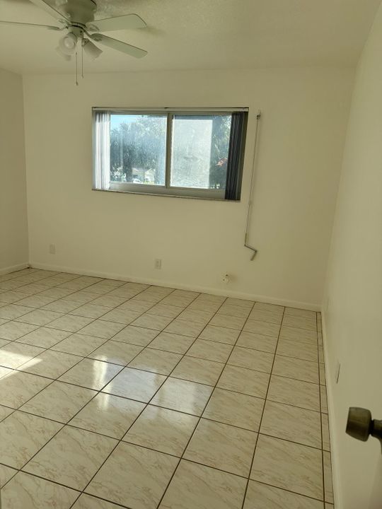 En Venta: $129,900 (2 camas, 2 baños, 988 Pies cuadrados)