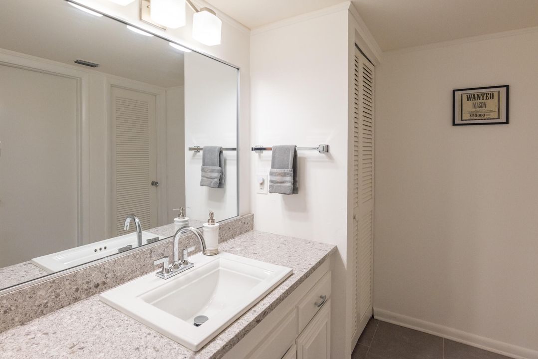 For Sale: $349,000 (2 beds, 2 baths, 1878 Square Feet)