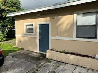 For Rent: $1,200 (1 beds, 1 baths, 700 Square Feet)