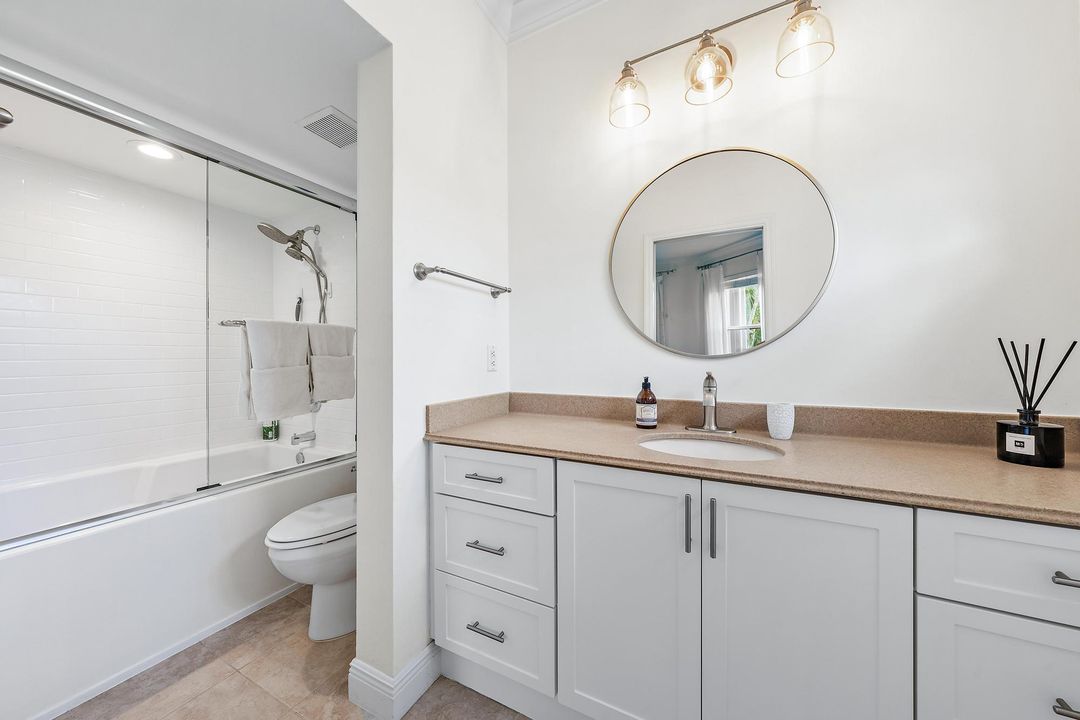 For Sale: $749,900 (2 beds, 2 baths, 1195 Square Feet)