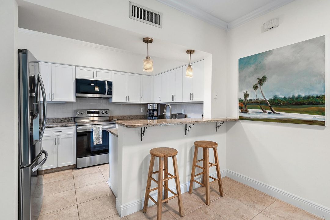 For Sale: $749,900 (2 beds, 2 baths, 1195 Square Feet)