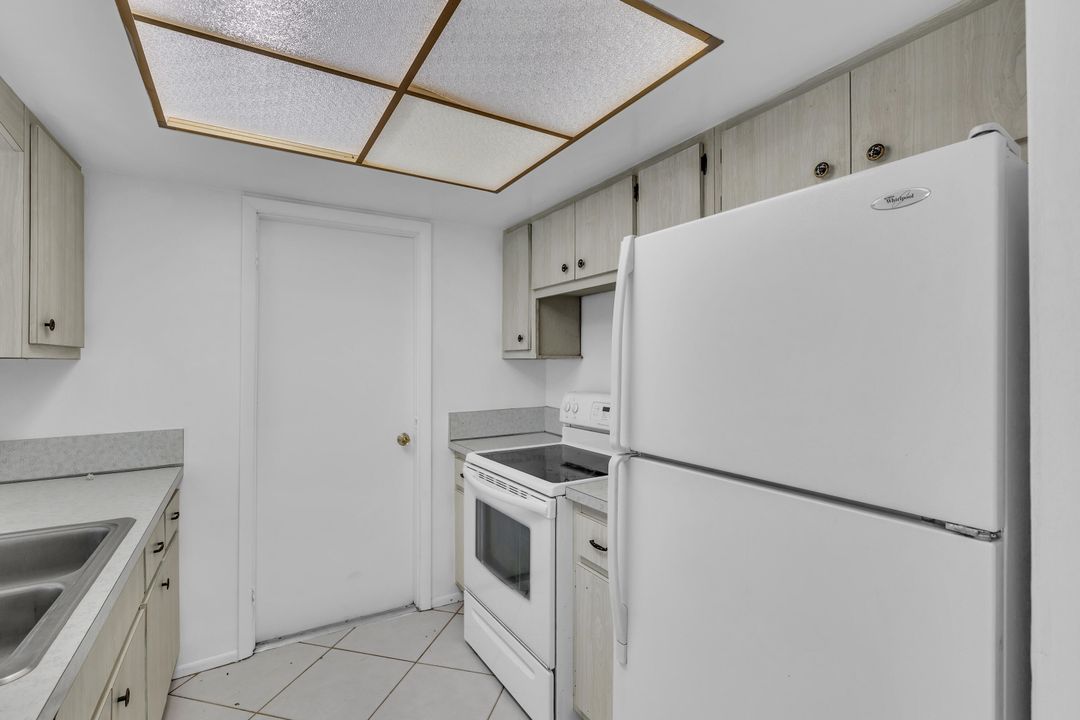 En Venta: $275,000 (2 camas, 1 baños, 1105 Pies cuadrados)