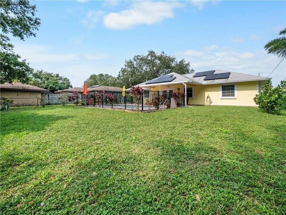 For Sale: $359,900 (3 beds, 2 baths, 1118 Square Feet)