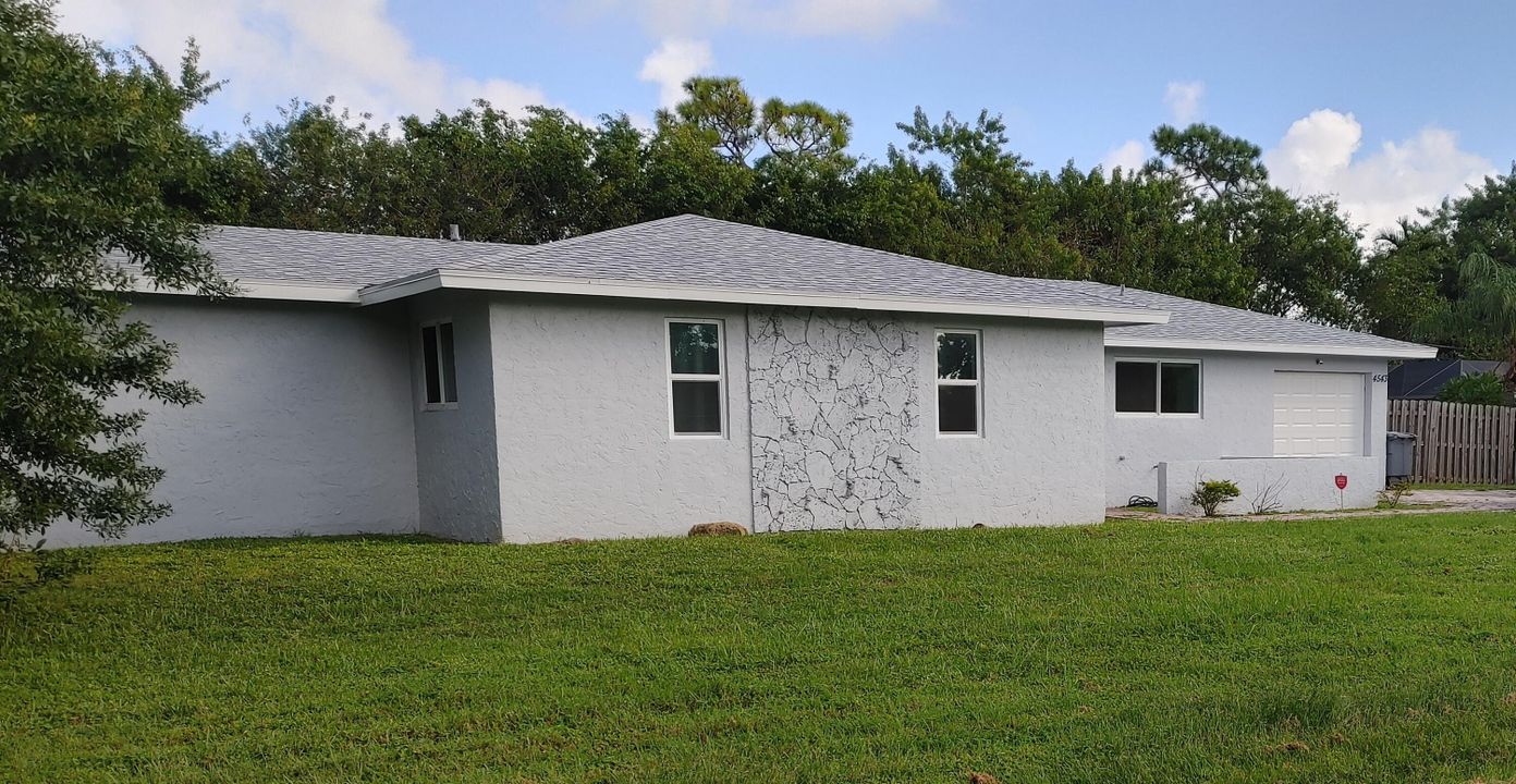 For Sale: $699,000 (3 beds, 2 baths, 1814 Square Feet)