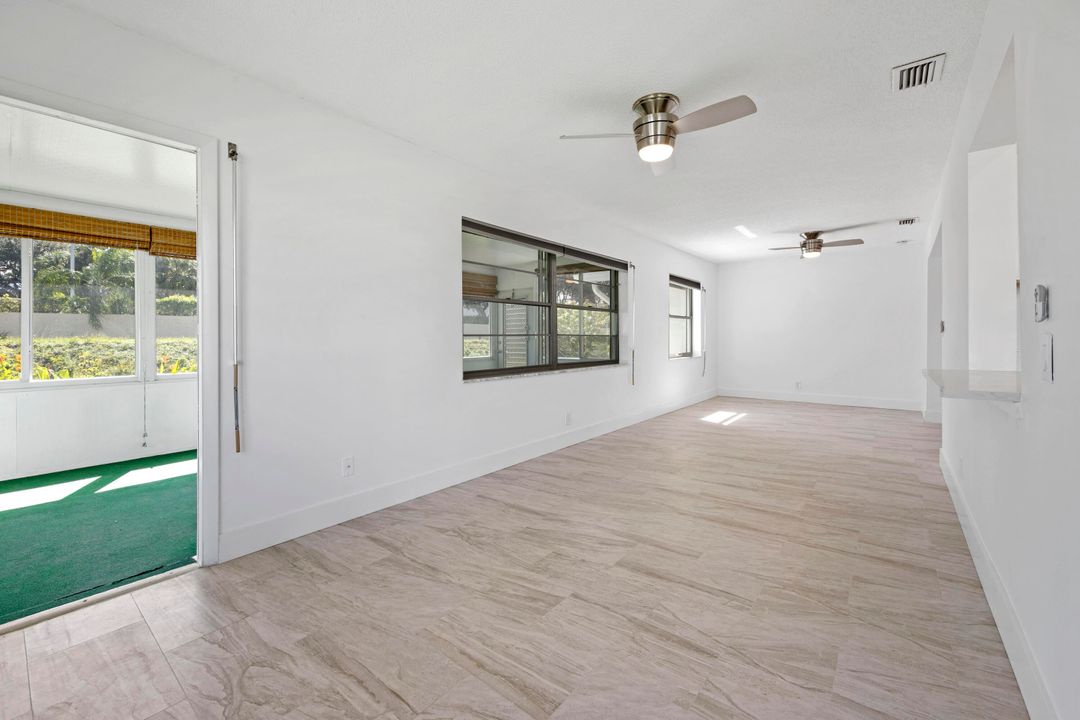 For Sale: $425,000 (2 beds, 2 baths, 1428 Square Feet)