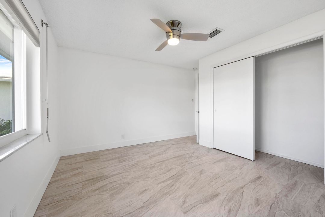 For Sale: $425,000 (2 beds, 2 baths, 1428 Square Feet)