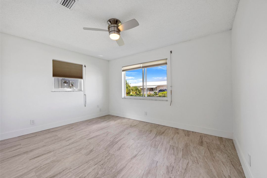 For Sale: $425,000 (2 beds, 2 baths, 1428 Square Feet)