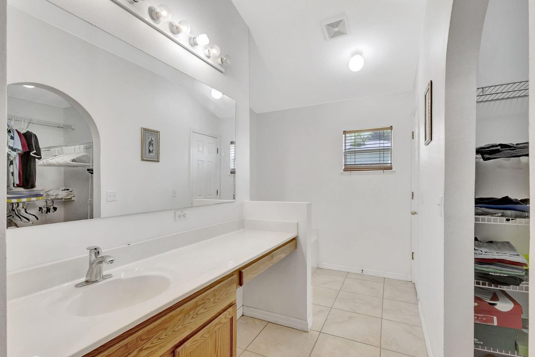 For Sale: $305,000 (3 beds, 2 baths, 1620 Square Feet)