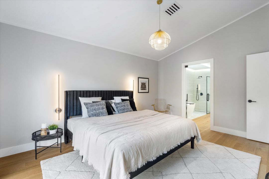 For Sale: $1,075,000 (3 beds, 2 baths, 1640 Square Feet)