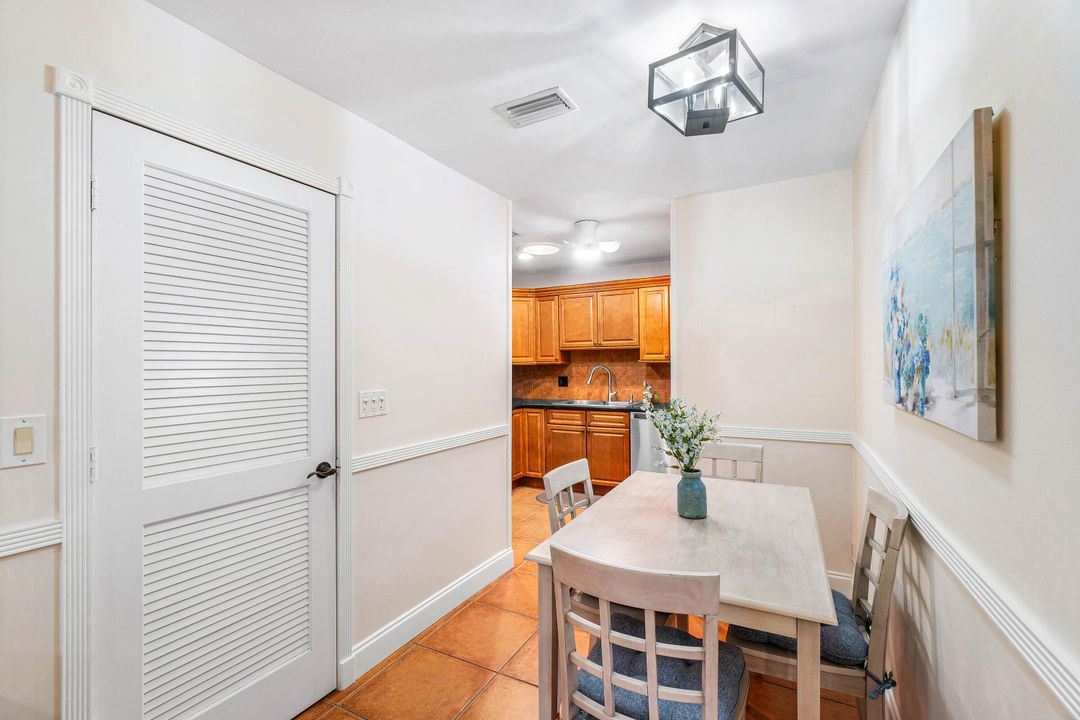 For Sale: $295,000 (2 beds, 2 baths, 1188 Square Feet)